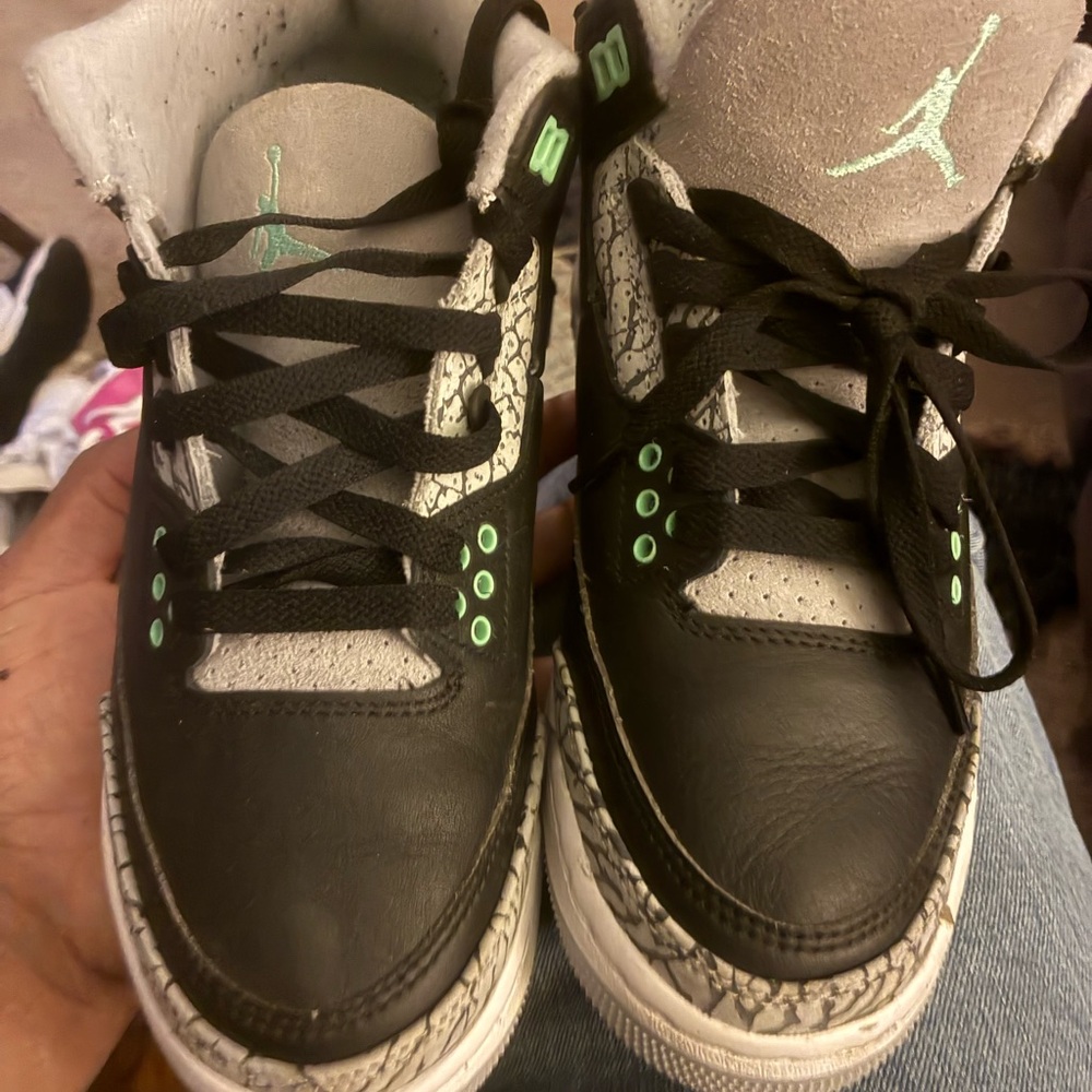 Jordan Kids Black, Gray & Mint Green Sneakers 5.5 Y